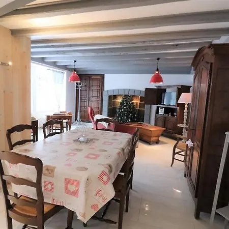 Charmante Maison De Village, 7pers, 4ch, Loupiac 度假居 Pléaux