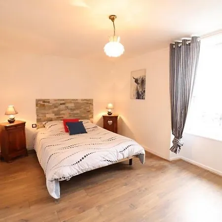 Semesterbostad Charmante Maison De Village, 7pers, 4ch, Loupiac