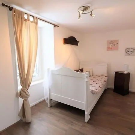 Maison De Village, 8pers, 4ch Pleaux